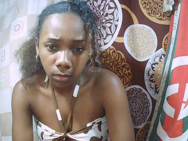 Little-sexy live cam on BongaCams