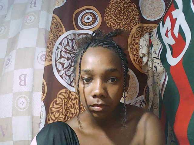 Little-sexy live cam on BongaCams