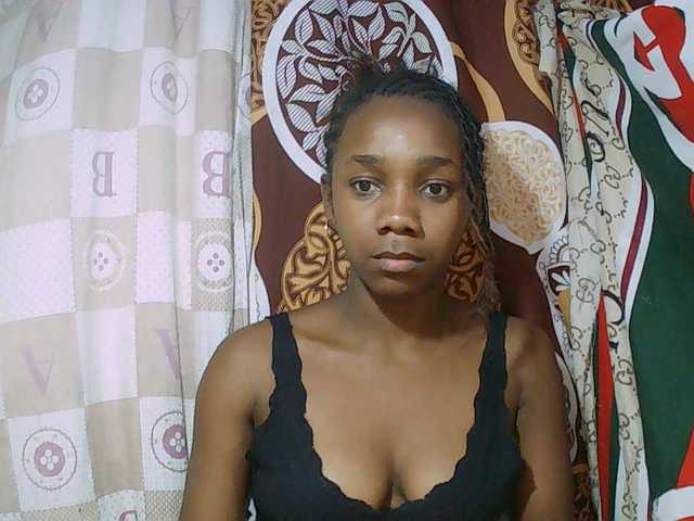 Little-sexy live cam on BongaCams