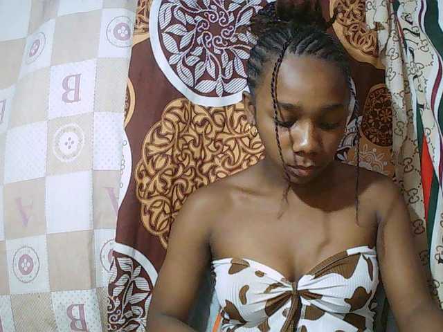Little-sexy live cam on BongaCams