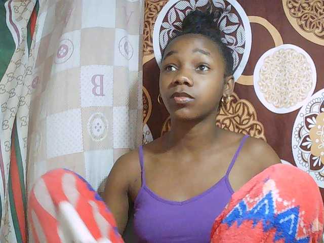 Little-sexy live cam on BongaCams