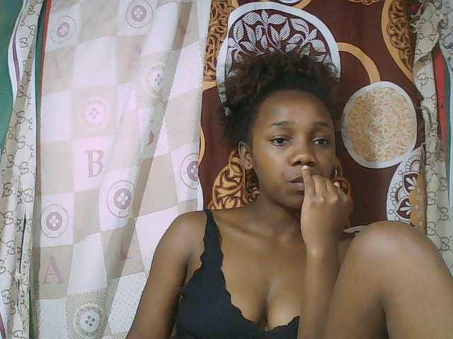 Little-sexy live cam on BongaCams