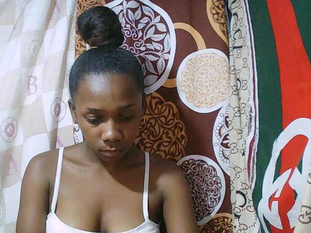 Little-sexy live cam on BongaCams