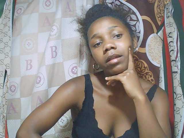Little-sexy live cam on BongaCams