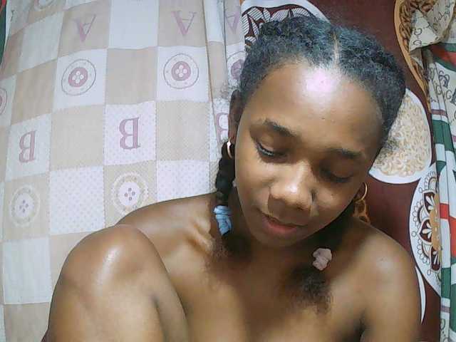 Little-sexy live cam on BongaCams