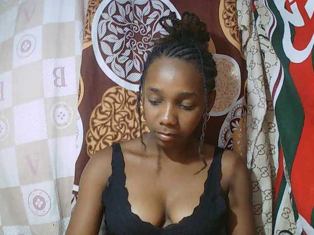 Little-sexy live cam on BongaCams