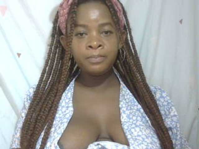 Love-Sexya live cam on BongaCams
