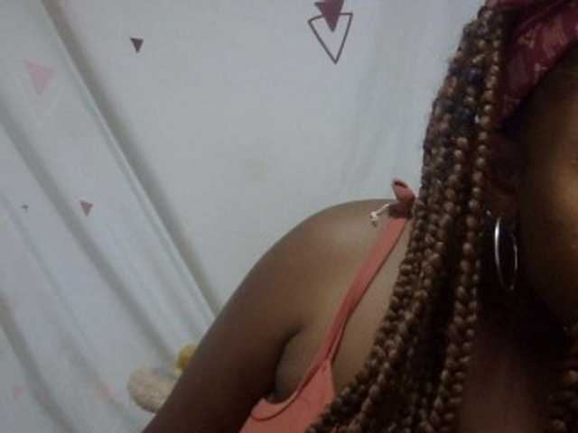 Love-Sexya live cam on BongaCams
