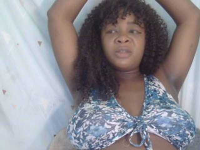 Love-Sexya live cam on BongaCams