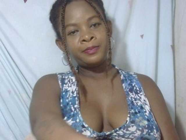 Love-Sexya live cam on BongaCams