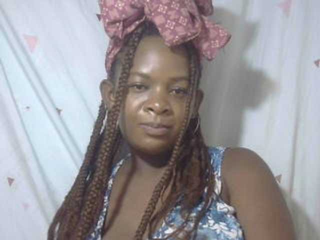 Love-Sexya live cam on BongaCams
