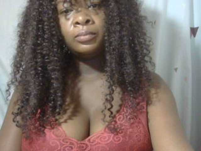 Love-Sexya live cam on BongaCams