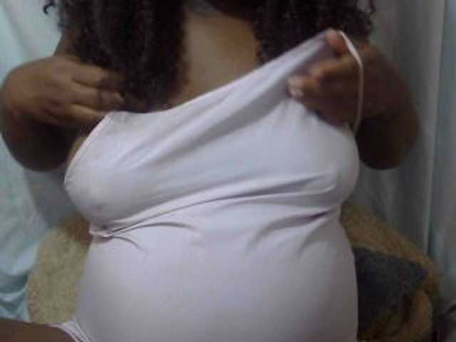 Love-Sexya live cam on BongaCams