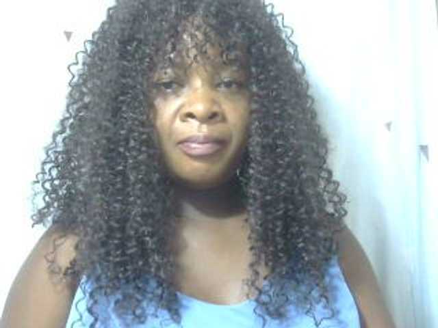 Love-Sexya live cam on BongaCams