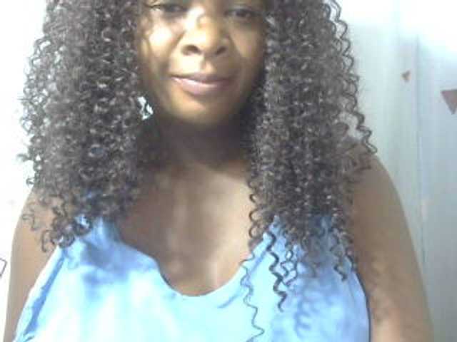 Love-Sexya live cam on BongaCams