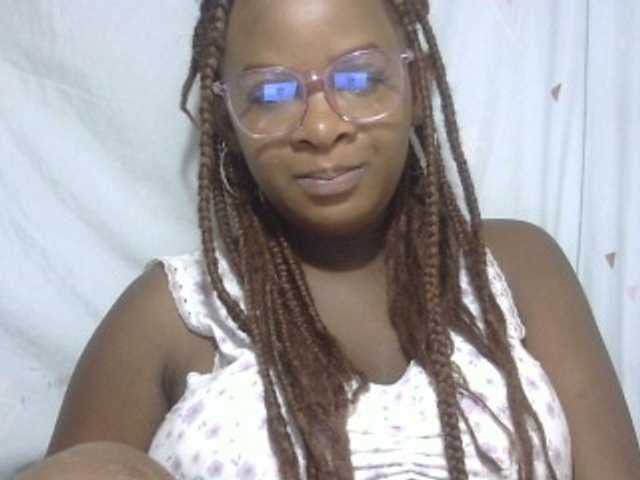 Love-Sexya live cam on BongaCams