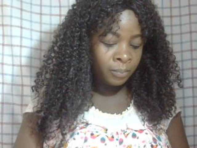 Love-Sexya live cam on BongaCams