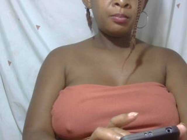 Love-Sexya live cam on BongaCams