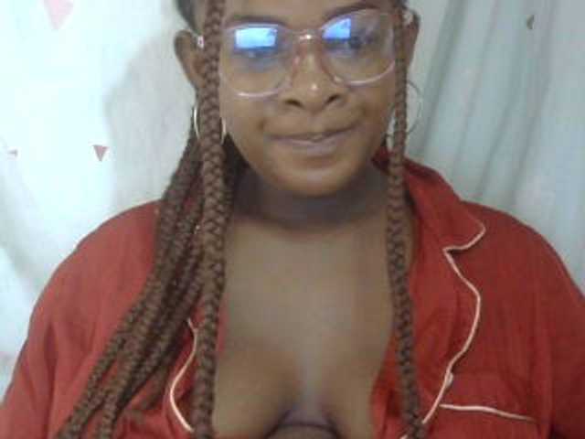 Love-Sexya live cam on BongaCams