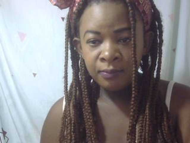 Love-Sexya live cam on BongaCams