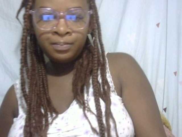 Love-Sexya live cam on BongaCams