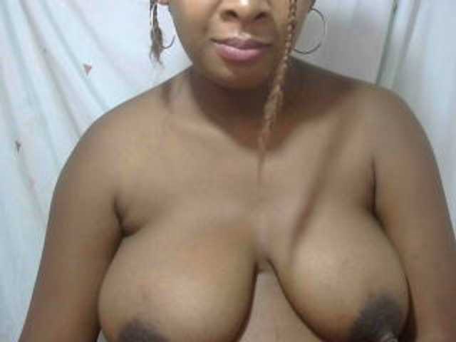 Love-Sexya live cam on BongaCams
