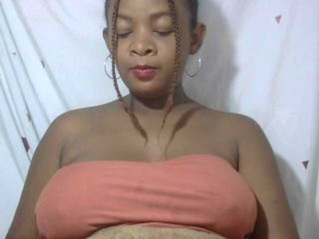 Love-Sexya live cam on BongaCams