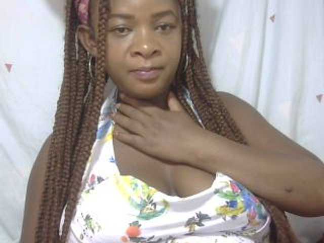 Love-Sexya, en directo ahora en BongaCams