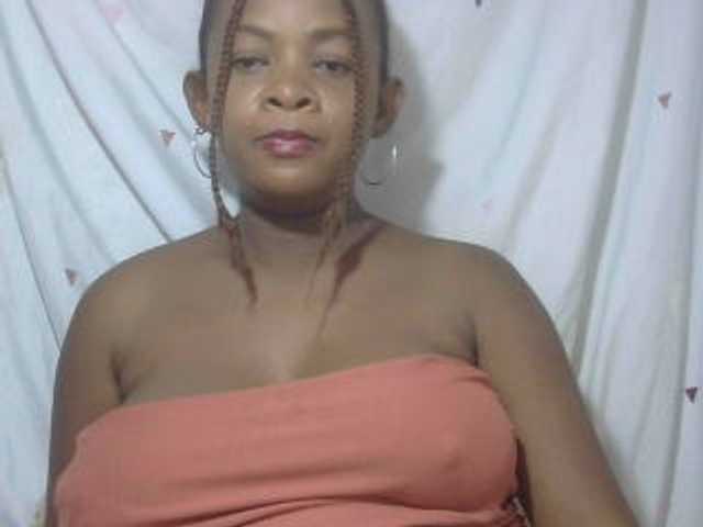 Love-Sexya live cam on BongaCams