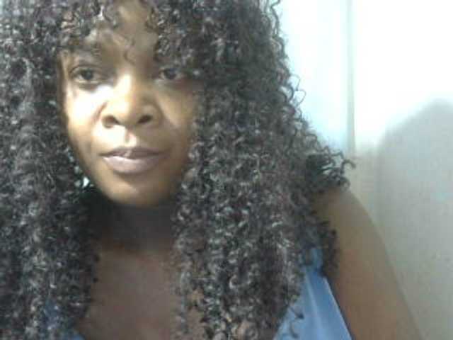Love-Sexya live cam on BongaCams