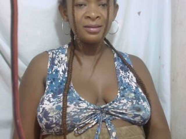 Love-Sexya live cam on BongaCams