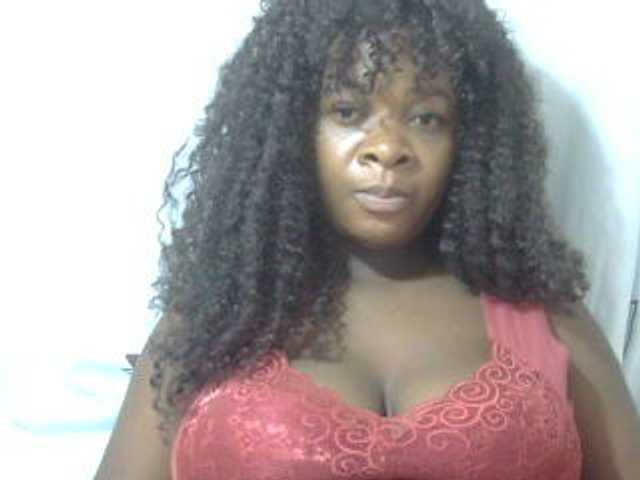 Love-Sexya live cam on BongaCams