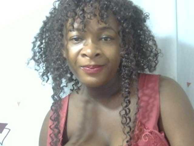 Love-Sexya live cam on BongaCams