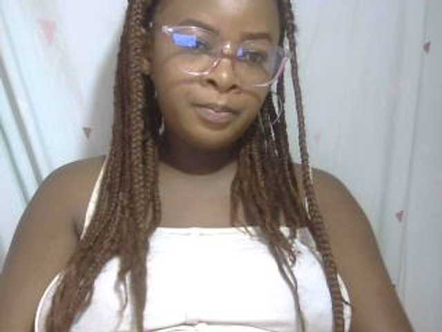 Love-Sexya live cam on BongaCams