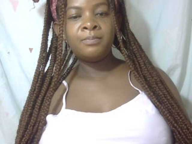 Love-Sexya live cam on BongaCams