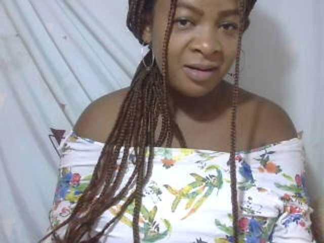 Love-Sexya live cam on BongaCams