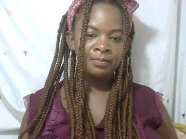 Love-Sexya live cam on BongaCams
