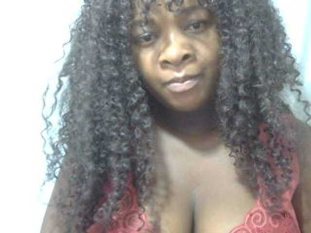 Love-Sexya live cam on BongaCams
