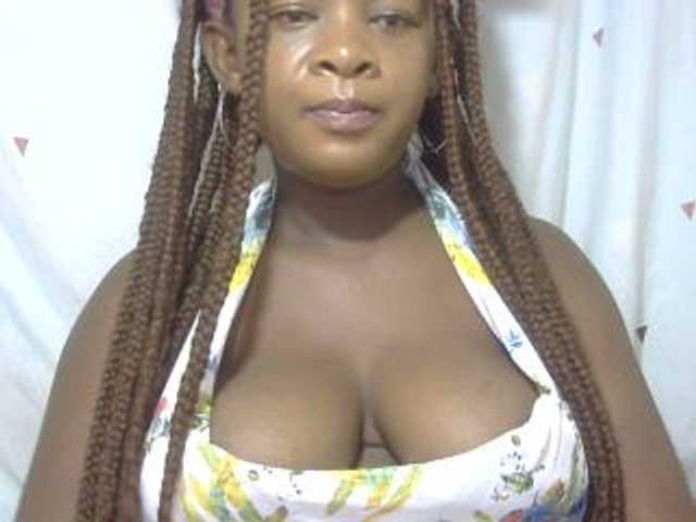 Love-Sexya live cam on BongaCams