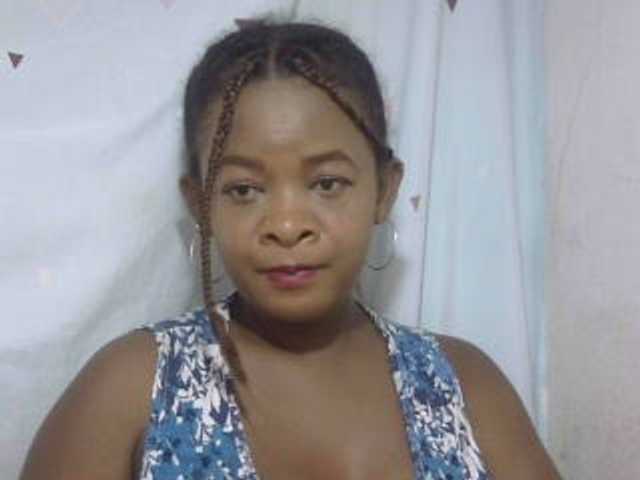 Love-Sexya live cam on BongaCams