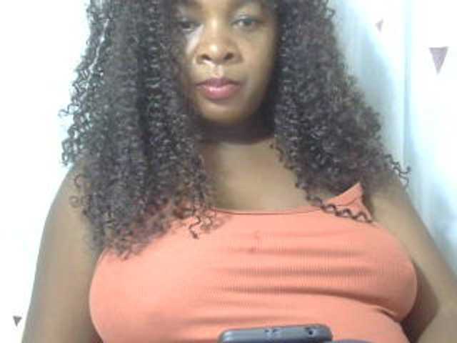 Love-Sexya live cam on BongaCams