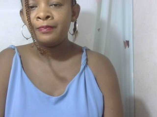 Love-Sexya live cam on BongaCams