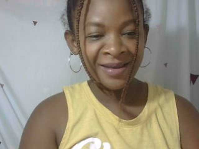 Love-Sexya live cam on BongaCams