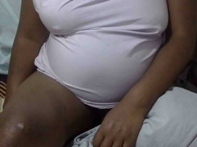 Love-Sexya live cam on BongaCams
