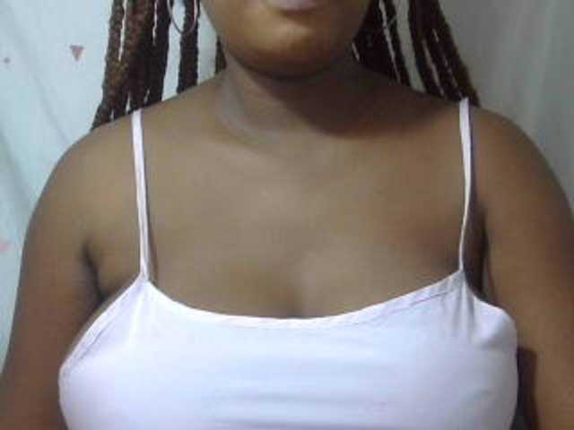 Love-Sexya live cam on BongaCams