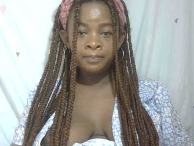 Love-Sexya live cam on BongaCams