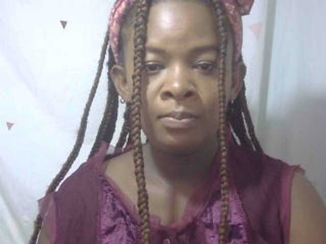 Love-Sexya live cam on BongaCams