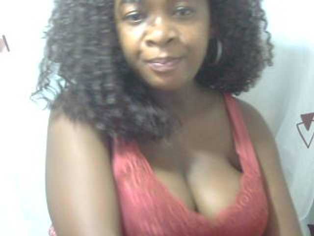 Love-Sexya live cam on BongaCams