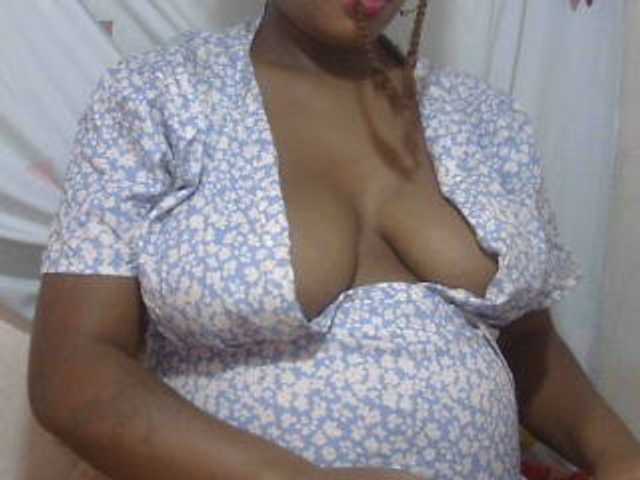 Love-Sexya live cam on BongaCams