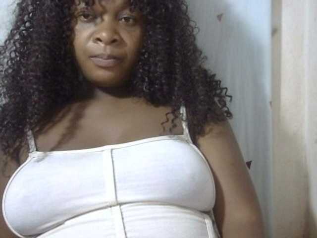 Love-Sexya live cam on BongaCams